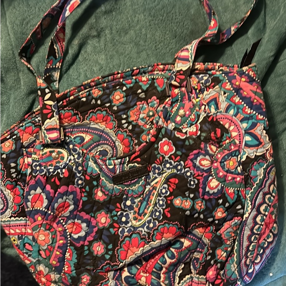 purse with multiple pockets good shape